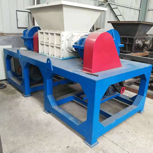 服裝撕碎機(jī)在環(huán)保產(chǎn)業(yè)中的應(yīng)用——聯(lián)德環(huán)?？萍嫉膭?chuàng)新之路